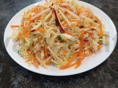 Pekino kopūstų salotos "Vitaminas" pagrindine nuotrauka