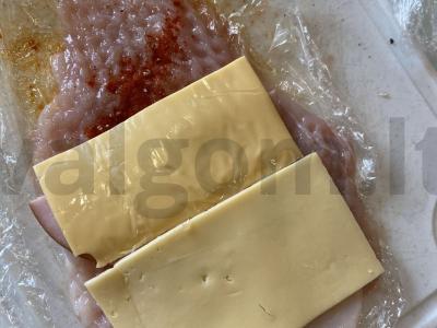 "Cordon bleu" kukurūzų dribsniuose. Žingsnis 4