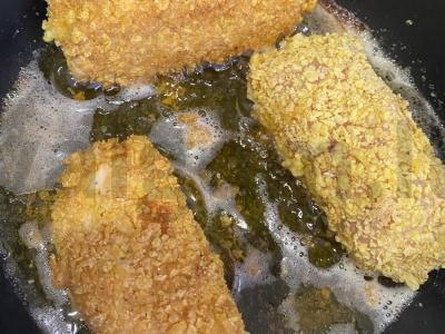 "Cordon bleu" kukurūzų dribsniuose. Žingsnis 9