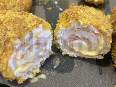 "Cordon bleu" kukurūzų dribsniuose. pagrindine nuotrauka