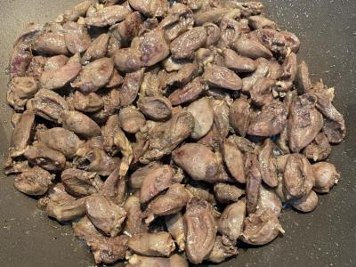 Vištienos širdelės su grybais grietinėlėje Žingsnis 5