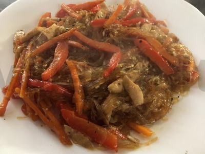 Funchose su daržovėmis ir vištiena Žingsnis 7