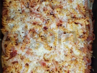 Kepti makaronai su pomidorais ir česnakais pagrindine nuotrauka