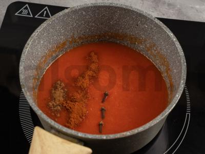 Pomidorų pasta su cinamonu ir gvazdikėliais Žingsnis 3