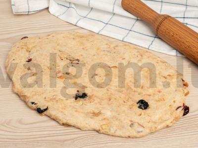 Kalėdinis stollen receptas su spanguolėmis Žingsnis 4