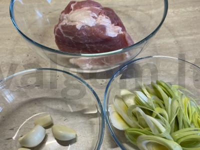 Kepta mėsa prieskoniuose Žingsnis 1