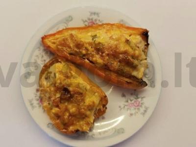 Aromatingi įdaryti laiveliai su vištiena ir pomidorais pagrindine nuotrauka