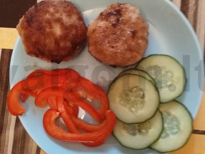 Kalakutienos kolobki su varške ir Pekino kopūstais pagrindine nuotrauka