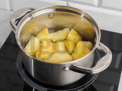 Bulvių košė ir kalakutienos sriuba Žingsnis 1