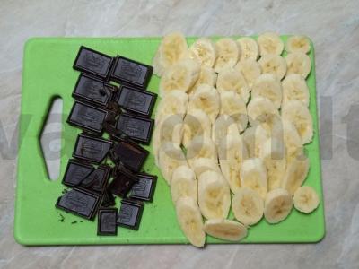 Sluoksniuotos bandelės su bananais ir šokoladu Žingsnis 1