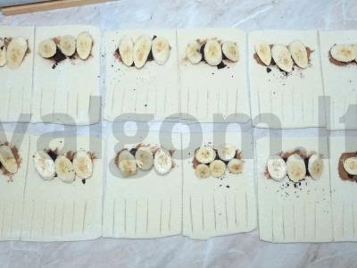 Sluoksniuotos bandelės su bananais ir šokoladu Žingsnis 3