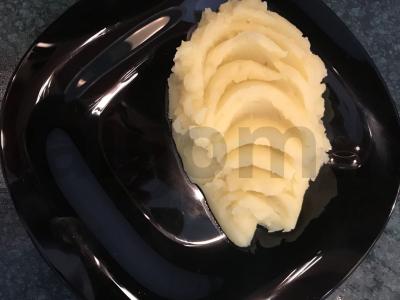 Bulvių košė ant sultinio pagrindine nuotrauka