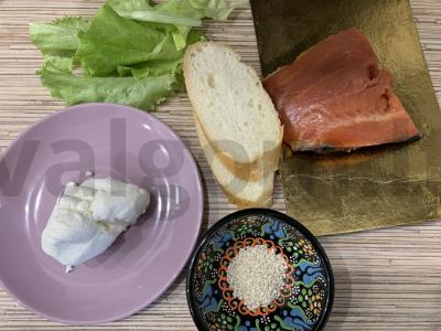 Brusketos su raudona žuvimi Žingsnis 1