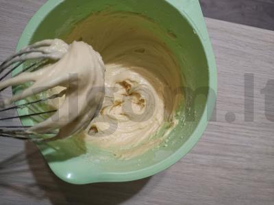 Keksas su cukruotais apelsinais Žingsnis 3