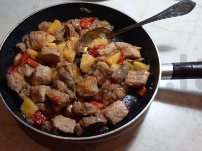 Kiauliena su ananasais ir udon makaronais Žingsnis 7