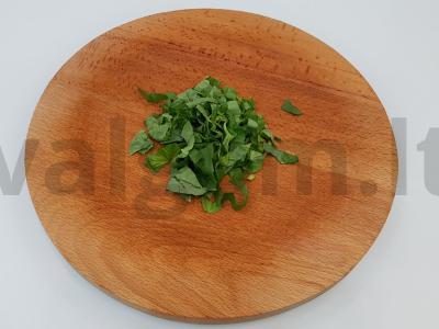 Aštrios pomidorų, paprikų ir bazilikų salotos Žingsnis 3