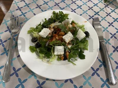 Pupelių ir bryzų salotos pagrindine nuotrauka