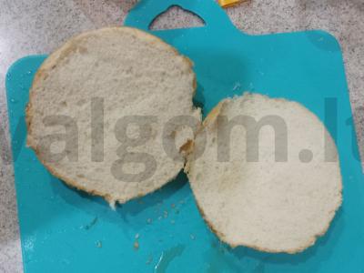 Vištienos mėsainis Žingsnis 1