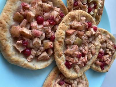 Obuolių pyragas pagrindine nuotrauka