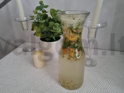 pasiflorų limonadas pagrindine nuotrauka