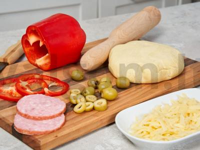 Pica su kukurūzų miltų pagrindu Žingsnis 1
