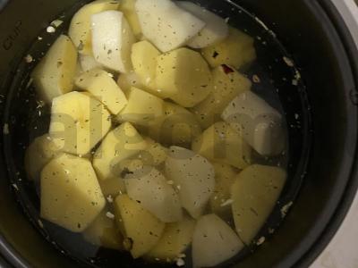 Bulvių košė su grybais multicooker įrenginyje Žingsnis 3
