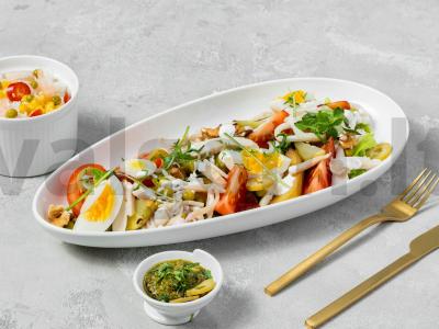 Kalmarų ir žuvies salotos pagrindine nuotrauka