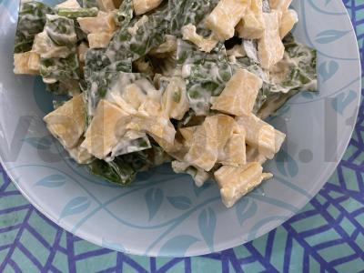 Ropių salotos su špinatais pagrindine nuotrauka