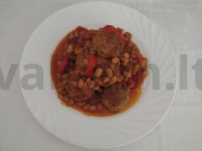 Mėsos kukuliai pupelių ir pomidorų padaže pagrindine nuotrauka