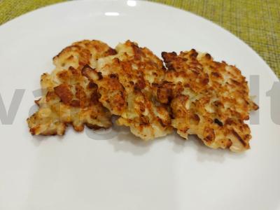 Kapoti kotletai su žiediniais kopūstais pagrindine nuotrauka
