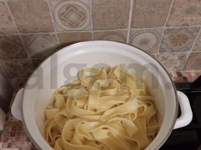 Flotsky makaronai su pomidorų pasta Žingsnis 1