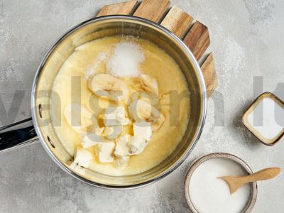 Kukurūzų košė su bananais Žingsnis 2