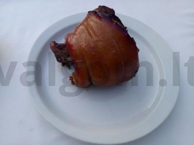 Skanus marinate keptas kiaulienos kumpis pagrindine nuotrauka