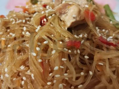 Azijietiška keptuvė Wok pagrindine nuotrauka