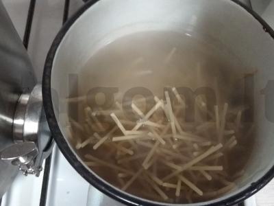 Spagečiai su vištiena daržovėse Žingsnis 12