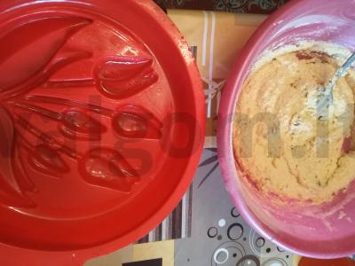 Minkštas, burnoje tirpstantis varškės pyragas Žingsnis 5