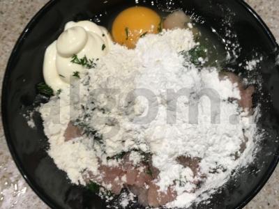 Susmulkinti vištienos kotletai Žingsnis 4