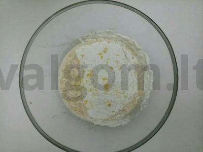 Skanūs citrininiai keksiukai su zefyrų kremu Žingsnis 1