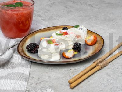 Varškės suktinukai su braškėmis pagrindine nuotrauka