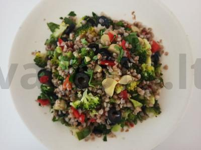 Grikių salotos su brokoliais ir grybais pagrindine nuotrauka