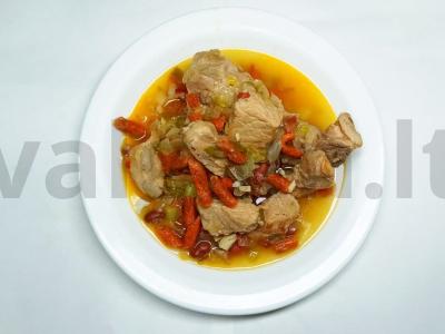 Braziliško stiliaus feijoada pagrindine nuotrauka
