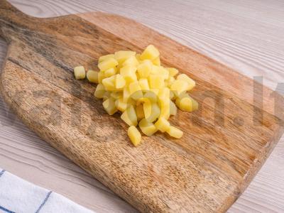 Karališkojo stiliaus salotos su raudona žuvimi Žingsnis 1