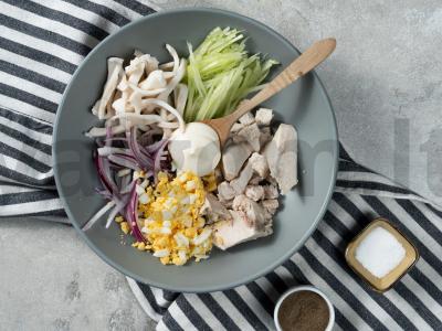 Salotos su vištiena ir kalmarais Žingsnis 3