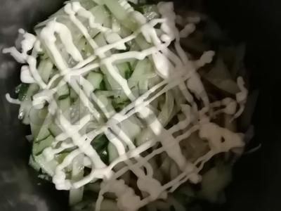 Sluoksniuotos kokteilių salotos su kumpiu Žingsnis 2