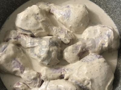 Blauzdelės grietinės ir majonezo padaže Žingsnis 5