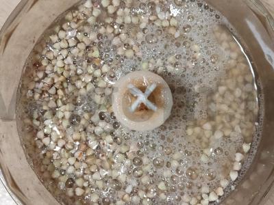 Naudinga žalia grikių duona Žingsnis 1