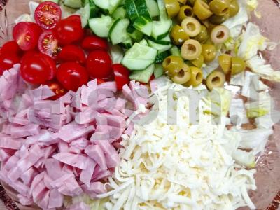 Capricciosa salotos su kumpiu ir mocarela Žingsnis 5