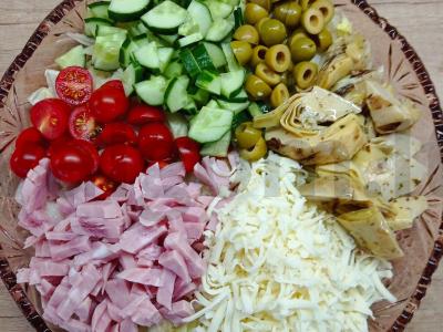 Capricciosa salotos su kumpiu ir mocarela Žingsnis 6