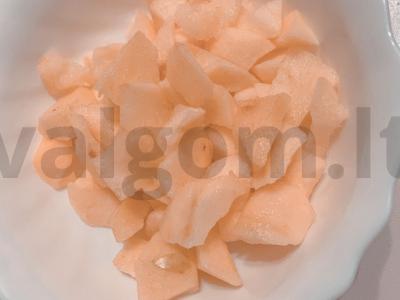 Naminė bandelė su obuoliais ir sultenėmis Žingsnis 5