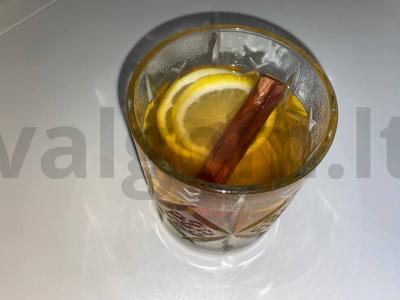 Prieskoniais pagardintas romas grog pagrindine nuotrauka